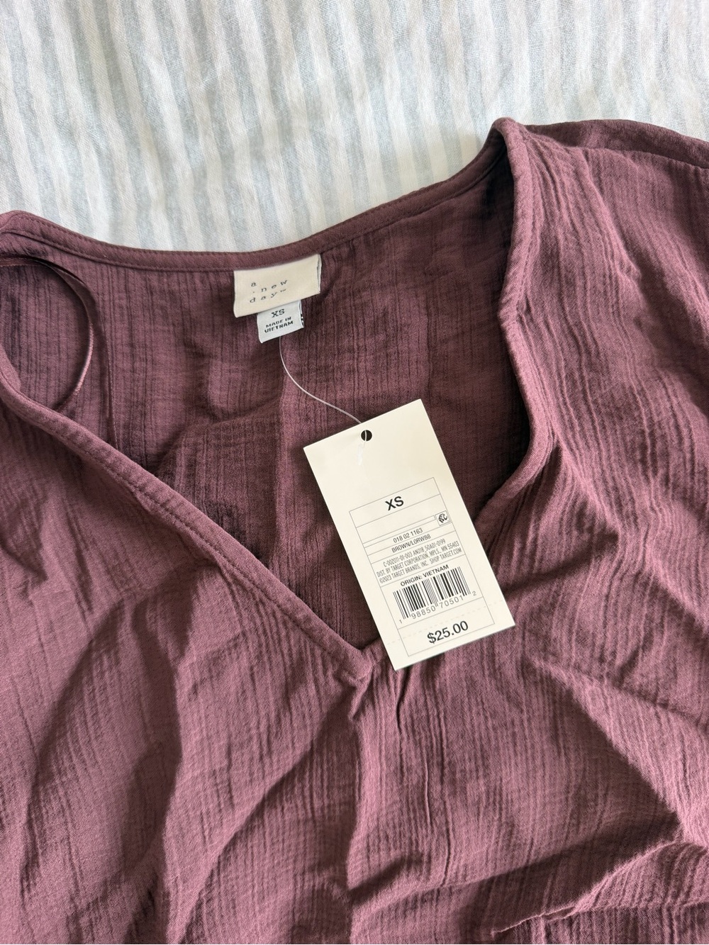 NWT A New Day Purple Cropped V Neck Top - Picture 2 of 5
